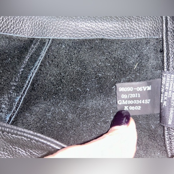 Harley-Davidson® Men's Bar & Shield Stock Leather Chaps 98090-06VM Size S EUC - Picture 11 of 16